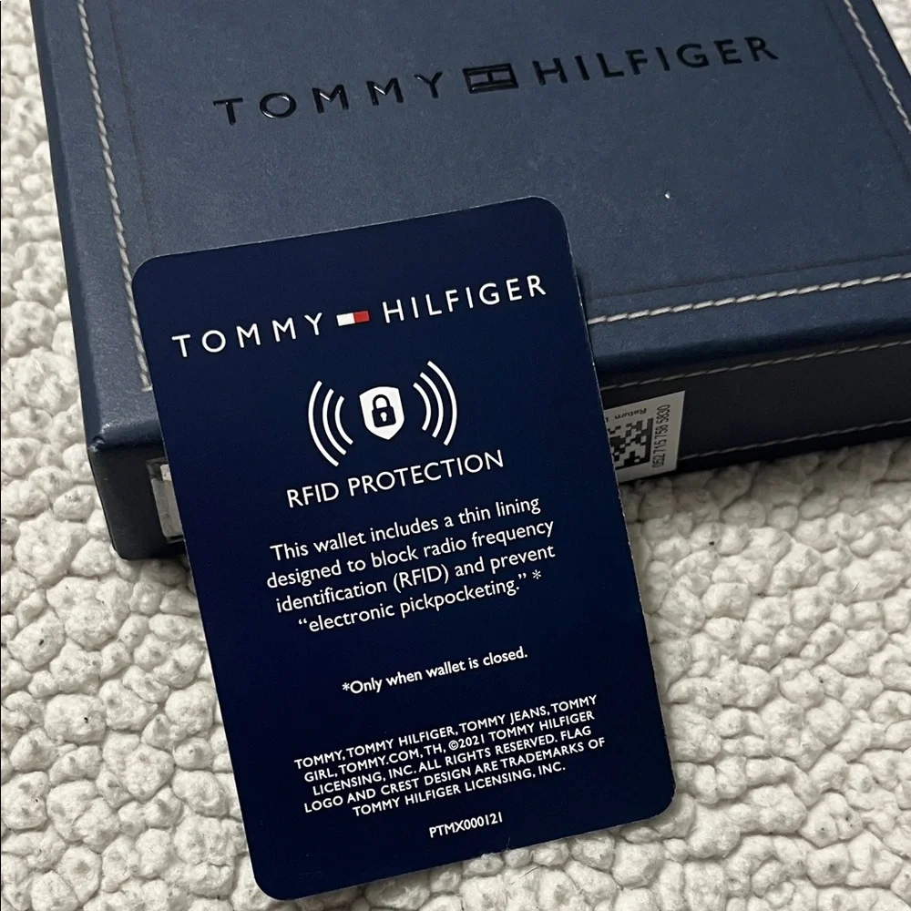 Tommy Hilfiger Dark Brown genuine Leather wallet